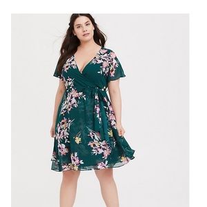 GREEN FLORAL CHIFFON WRAP DRESS
